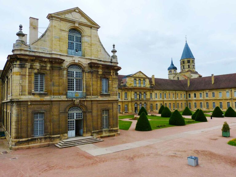 Guided tour experience of Cluny Abbey in France.