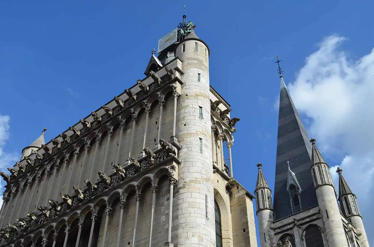 Eglise Notre Dame Cathedral private tour