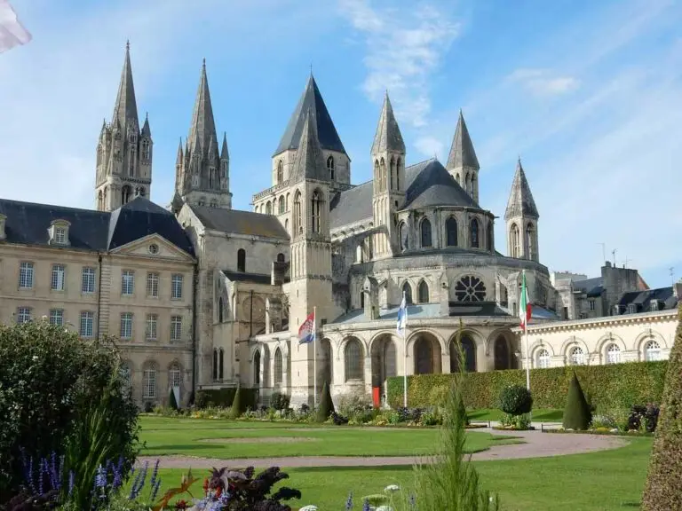 Guests enjoying a guided tour of Saint Etienne Abbey.